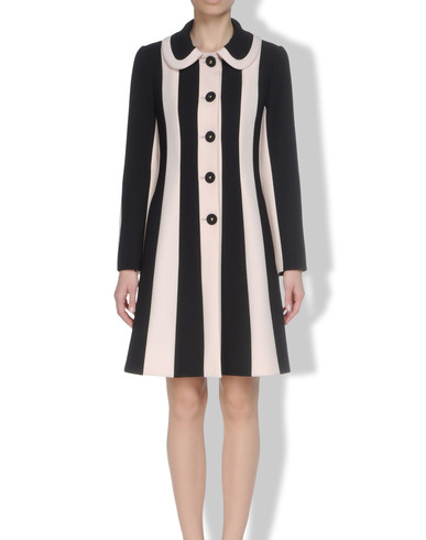 Moschino, Mantel