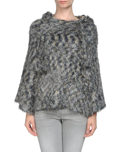 ZOOM CUSTO BARCELONA - Cape