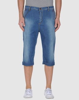 DANIELE ALESSANDRINI DENIM - JEANS - Capri jeans - su YOOX.COM