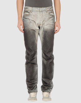 BALMAIN - JEANS - Pantaloni jeans - su YOOX.COM