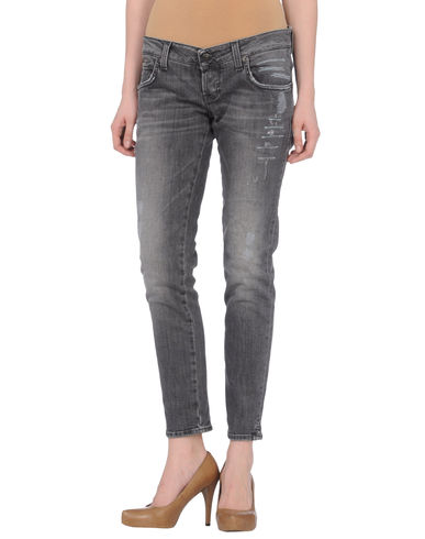 ZOOM TWO WOMEN IN THE WORLD - Denim pants