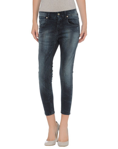 ZOOM TWO WOMEN IN THE WORLD - Denim capris
