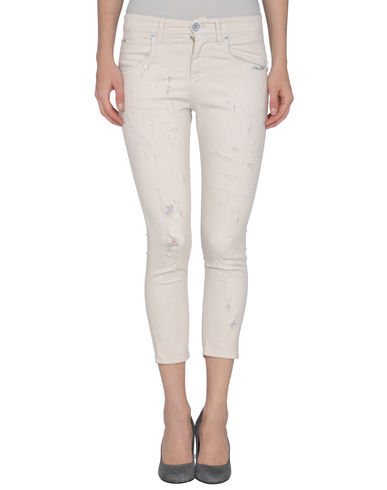 ZOOM TWO WOMEN IN THE WORLD - Denim capris