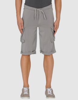 LANEUS - PANTALONI - Bermuda - su YOOX.COM