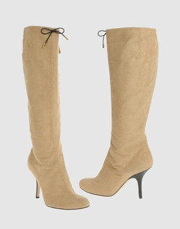 Mad about shoes - Pour les amoureuses de belles chaussures... - Zlio :  suede womens designer shoes footwear womens fashion
