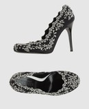 ALEXANDER MCQUEEN - Closed-toe slip-ons 