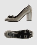 VIC MATIE' - Pumps
