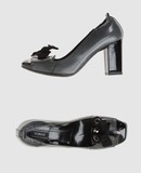 VIC MATIE' - Pumps