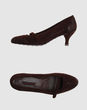 100% - Closed-toe slip-ons 