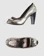 APEPAZZA - Closed-toe slip-ons 