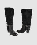 100% - Boots