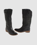 100% - Boots