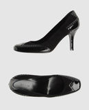 GUCCI - Closed-toe slip-ons 