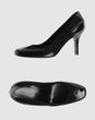 GUCCI - Closed-toe slip-ons 