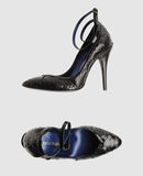 LUCA VALENTINI - Closed-toe slip-ons 