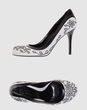 ALEXANDER MCQUEEN - Closed-toe slip-ons 