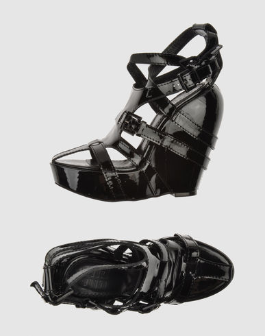 ZOOM GIVENCHY - Wedge