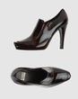 STUART WEITZMAN - true