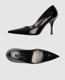 DOLCE & GABBANA - Closed-toe slip-ons 