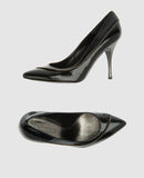 ALEXANDER MCQUEEN - Closed-toe slip-ons 