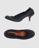 LANVIN - Closed-toe slip-ons 