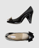 ALIMA - Closed-toe slip-ons 