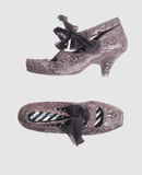 IRREGULAR CHOICE - パンプス