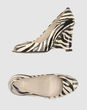 STUART WEITZMAN - true