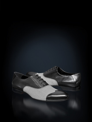 Lace-up shoe