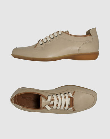 ZOOM BRUNO MAGLI - Trainers