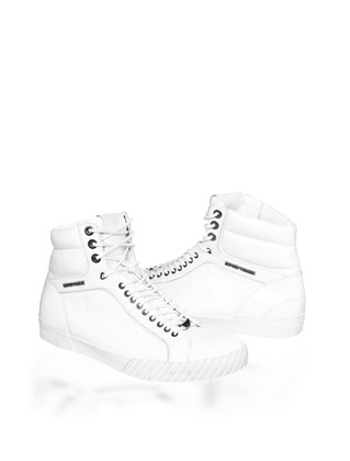 Lace-up shoe