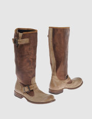 Moma Boots
