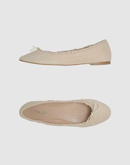 Obeline Ballet Flats - Item 44269256