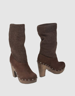 GET U - CALZATURE - Stivali con tacco - su YOOX.COM