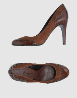 Fa??onnable Closed-toe Slip-ons  - Item 44282375
