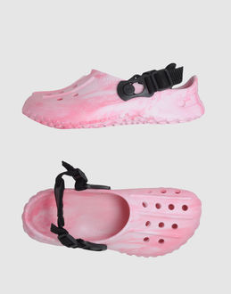 BIRKI'S - SCHUHE - Slipper-Sandalen - bei YOOX.COM