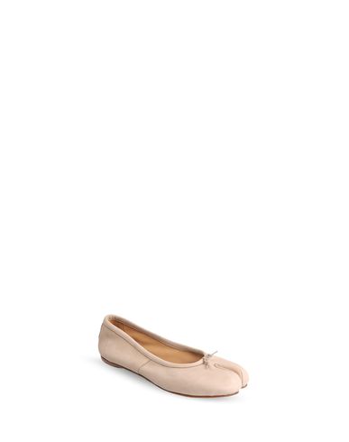 Ballet flats