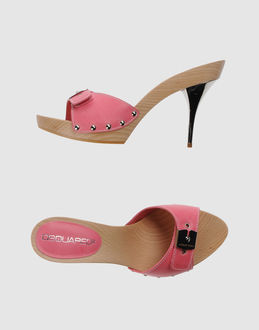 DSQUARED2 - CALZATURE - Sandali con plateau - su YOOX.COM