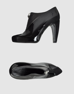 BALENCIAGA - FOOTWEAR - Shoe boots - on 
