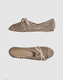 VICINI TAPEET - CALZATURE - Stringate - su YOOX.COM