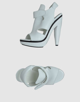 BALENCIAGA - FOOTWEAR - Platform sandals
