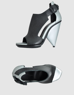 BALENCIAGA - FOOTWEAR - Platform sandals