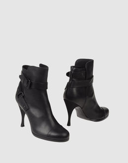 BALENCIAGA - FOOTWEAR - Ankle boots - on