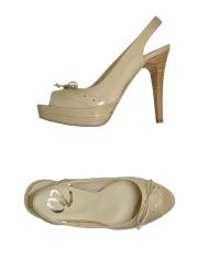 02 - Platform sandals