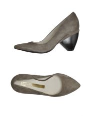 MIEZKO - Closed-toe slip-ons 
