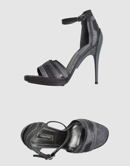 CALVIN KLEIN COLLECTION - CALZATURE - Sandali con plateau - su YOOX.COM
