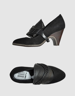 GET U - CALZATURE - Decolletes - su YOOX.COM