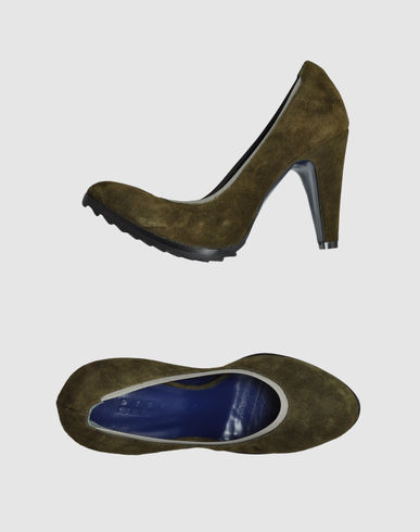 ZOOM SILVANO SASSETTI - Closed-toe slip-ons