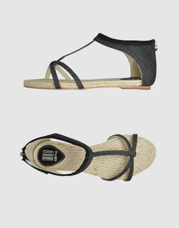GET U - CALZATURE - Sandali - su YOOX.COM