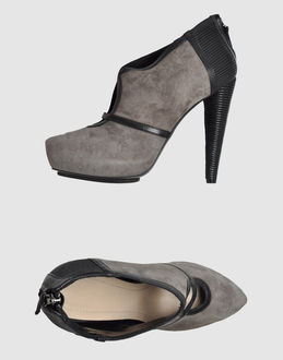 Aperlai Shoe Boots - Item 44310808